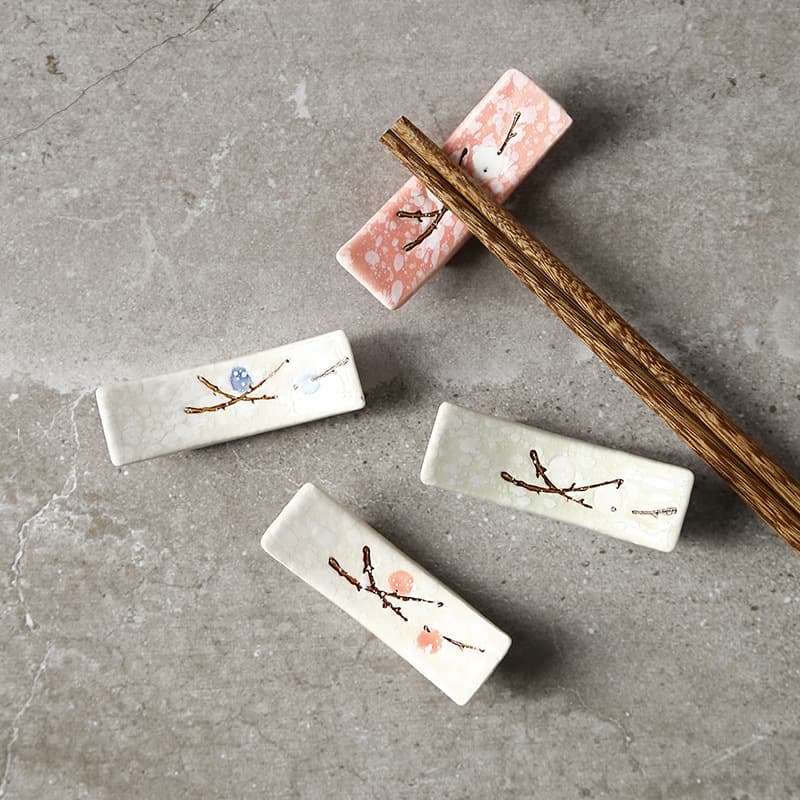 Japanese Chopstick Rest Creative Minimalist Underglaze Ceramic Stand Mini Spoon Holder Chopstick Rest Plum Blossom Stand Wholesale
