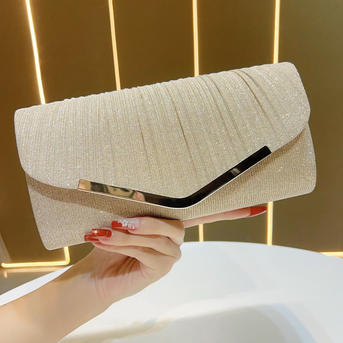 Shiny Pleated Dress Bag KTV Princess Bag Evening Clutch Party Evening Bag Crossbody Banquet Bag New Style