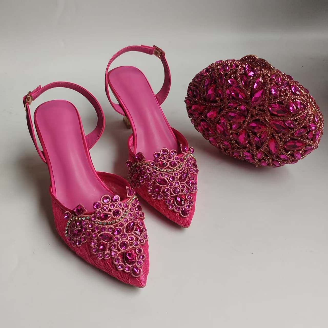 Full Rhinestone Pointed Toe Closed Toe High Heels Sandals Crystal Rhinestone Wedding Evening High Heels Shoes and Purse
