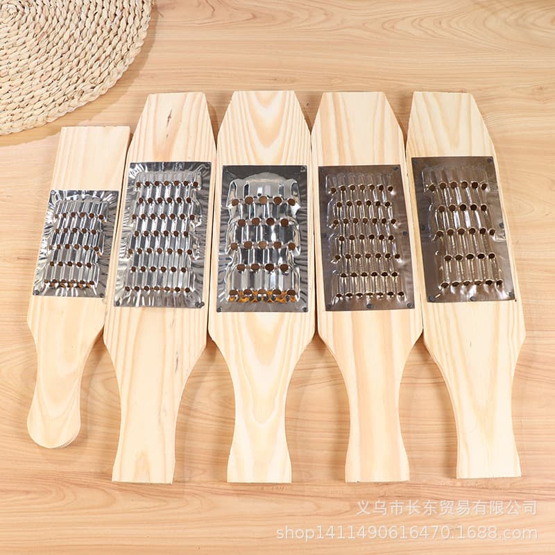 Household Multifunctional Stainless Steel and Copper Blade Radish Potato Grater and Slicer, Large and Small Sizes, Pine Wood Board Radish Grater and Shredder