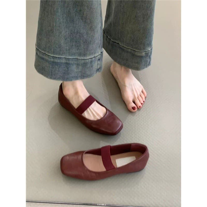 Retro Mary Jane women's shoes 2026 new French style elegant and matching skirt shallow mouth soft sole evening shoes