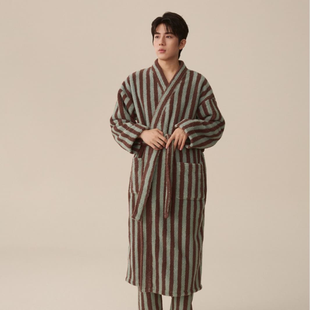 Coral Fleece Bathrobe for Women, Autumn/Winter Thickened Flannel Terry Robe, New Ladies Sleepwear Long Robe for Winter