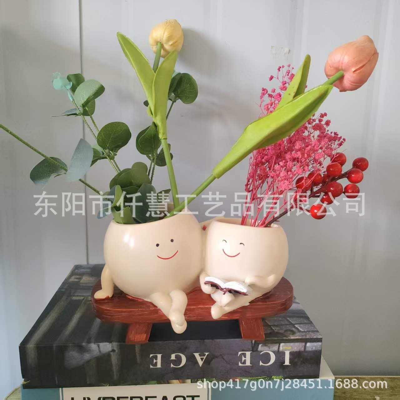 Cross-border bestseller succulent resin decorative ornament, home garden mother-daughter reading design succulent flower pot craft, wholesale