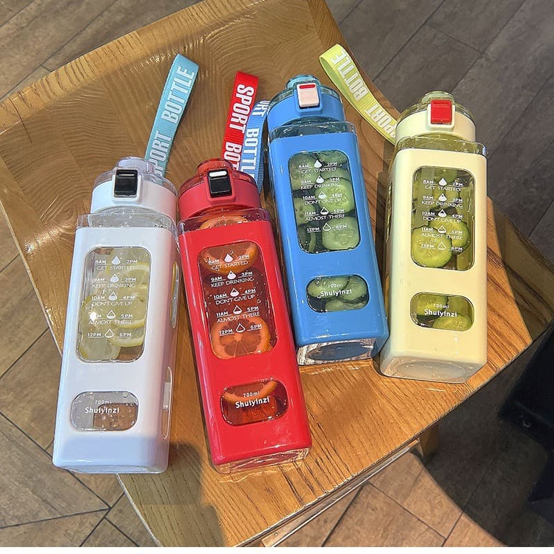 Square plastic cup with ins style, high aesthetic household drinking cup, lightweight luxury square portable plastic cup