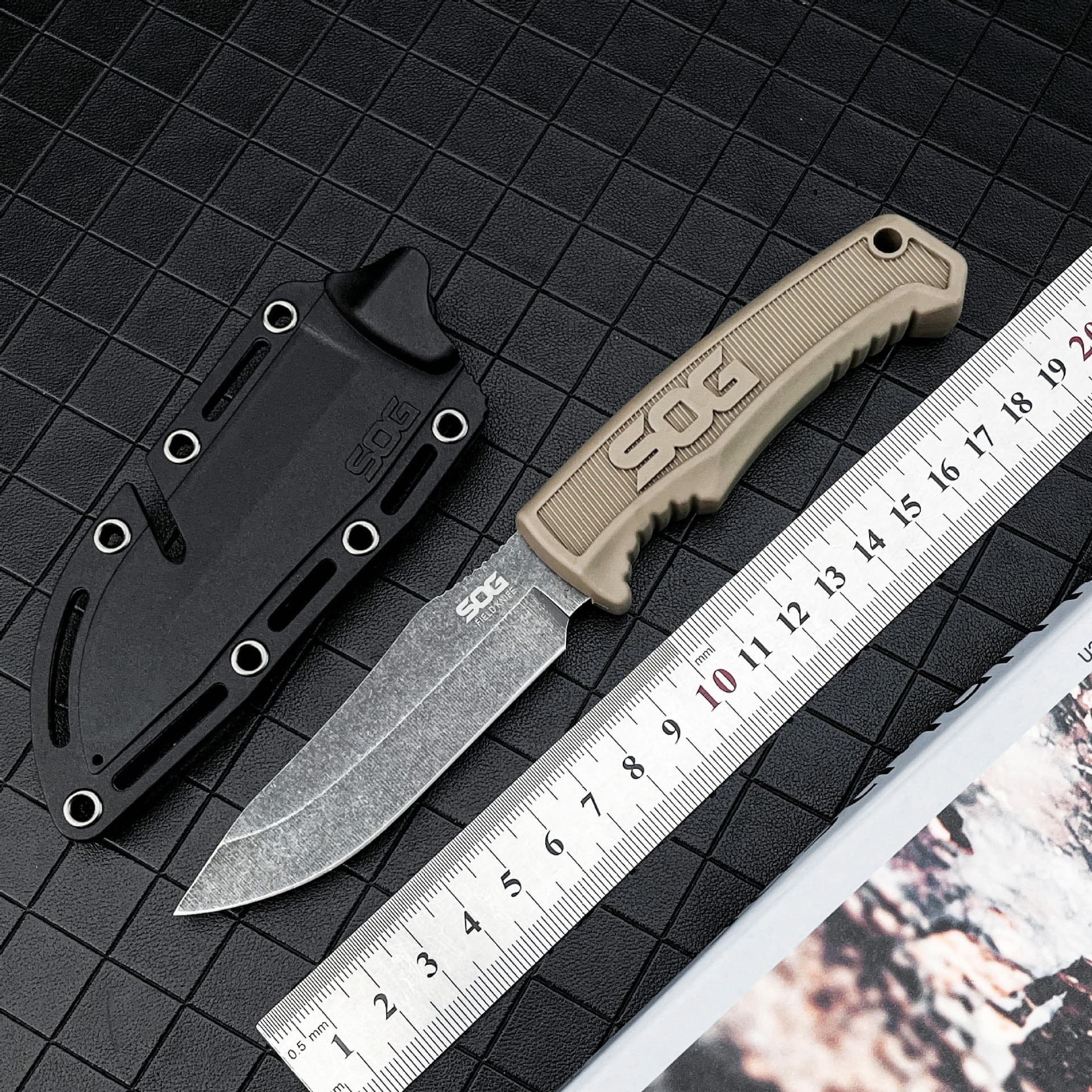 Outdoor mini straight knife SOG fk1001 desert handle portable camping sharp fruit knife exquisite camping knife