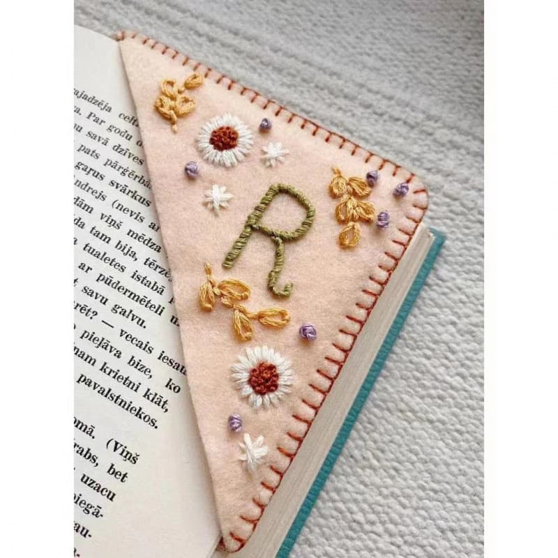 Amazon Hot Selling Chinese Style Embroidered Corner, Personalized Four Seasons Initial Hand-Embroidered Corner Factory Direct