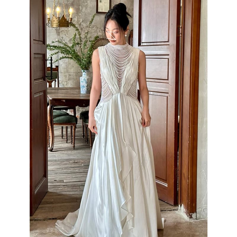 Elegant Women's Deep V Satin Dress with Pleated Pearl Chain, Draped Back, Irregular Waist, and Train Evening Gown