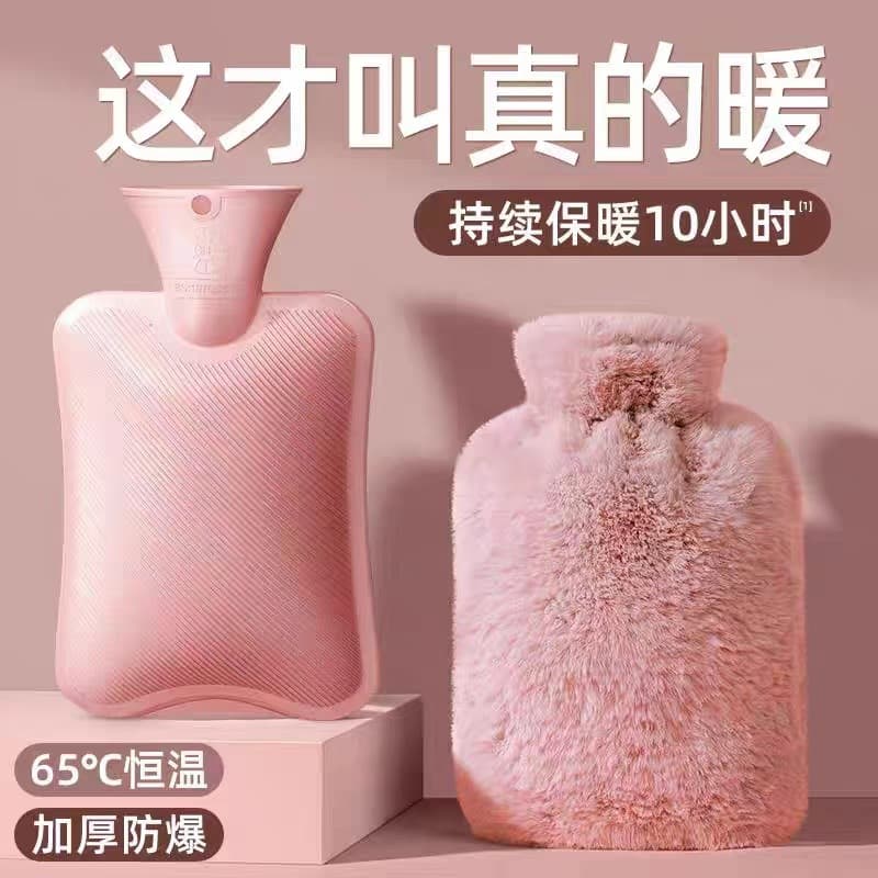 Large size, thickened, explosion-proof, small size, portable, faux rabbit fur hot water bottle for heat therapy.