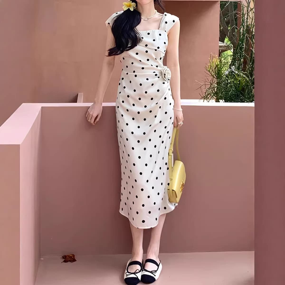 2026 New Spring Wild French Three-dimensional Flower Waist Sleeveless Dress Spring and Summer Women's Long Slim Dress