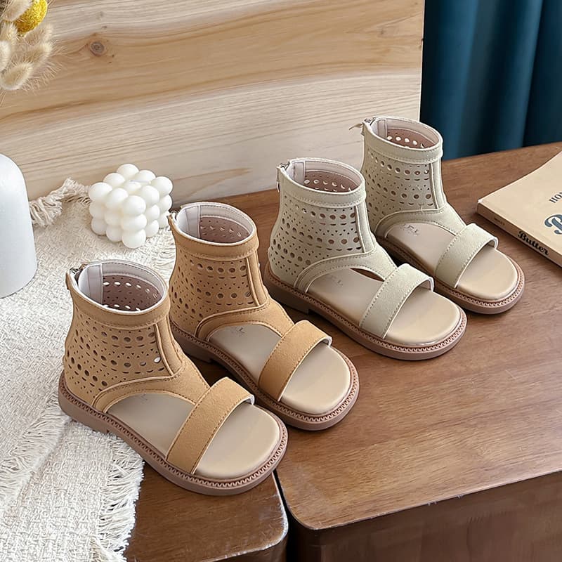Girls Roman Sandal Boots 2026 Summer New Children Retro Hollow Sandals Girls Open Toe Outdoor Beach Shoes