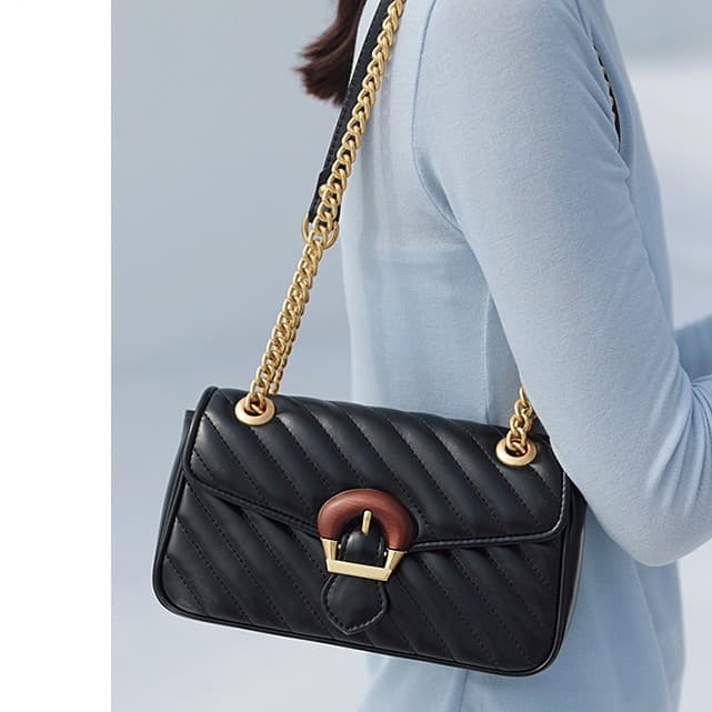 Xiaoxiangfeng embroidery chain texture crossbody mini bag 2026 summer youth casual small square bag armpit bag