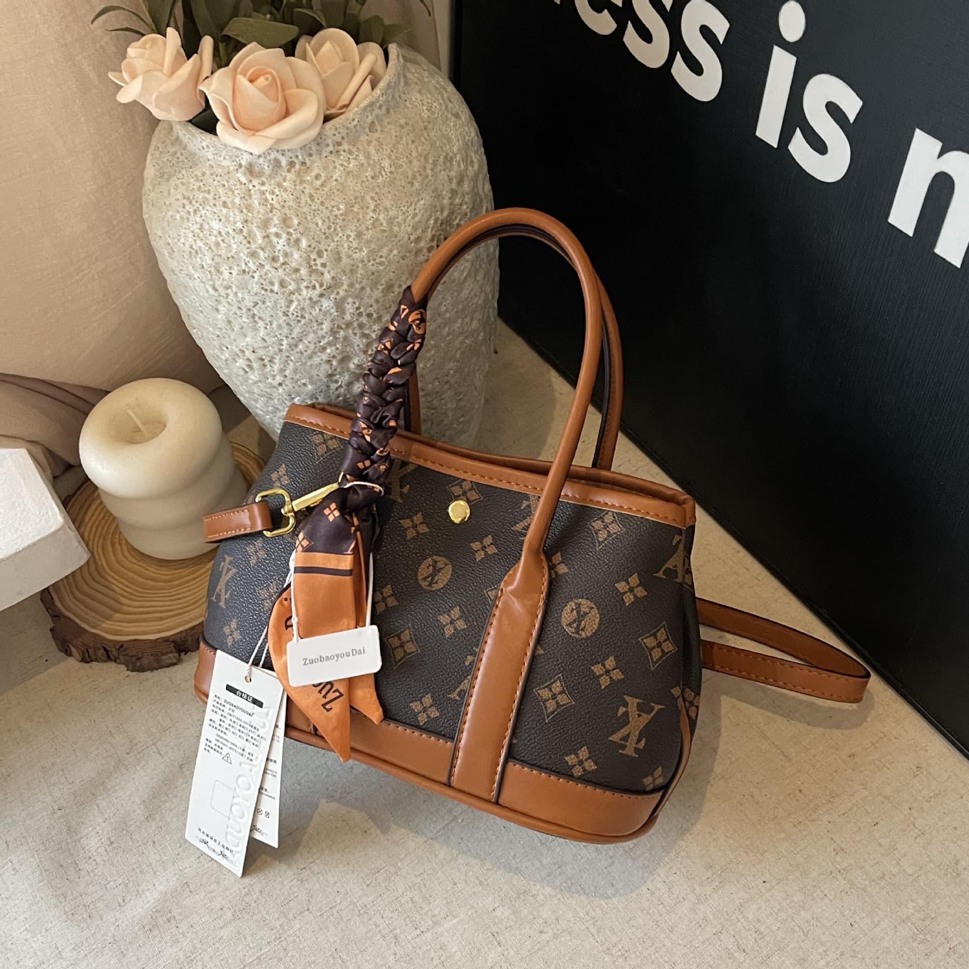Classic Retro Vibe Gentle Maillard Style Minimalist Luxury Shoulder Handbag Crossbody Women's Bag