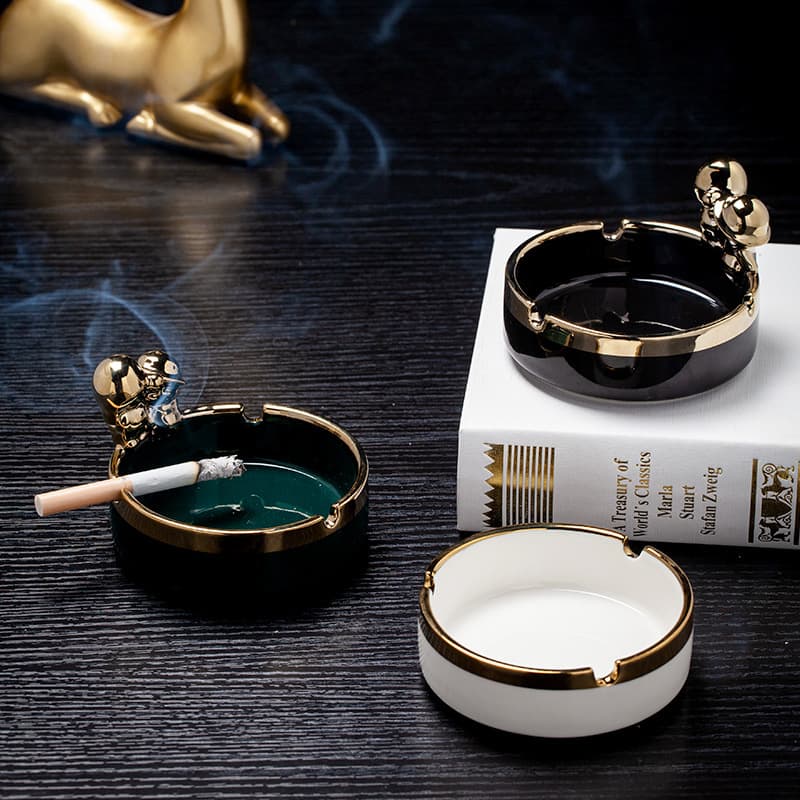 Ceramic ashtray, a creative, light luxury, and stylish decorative item for home use, living room, coffee table, desktop, office, hotel, and bar.