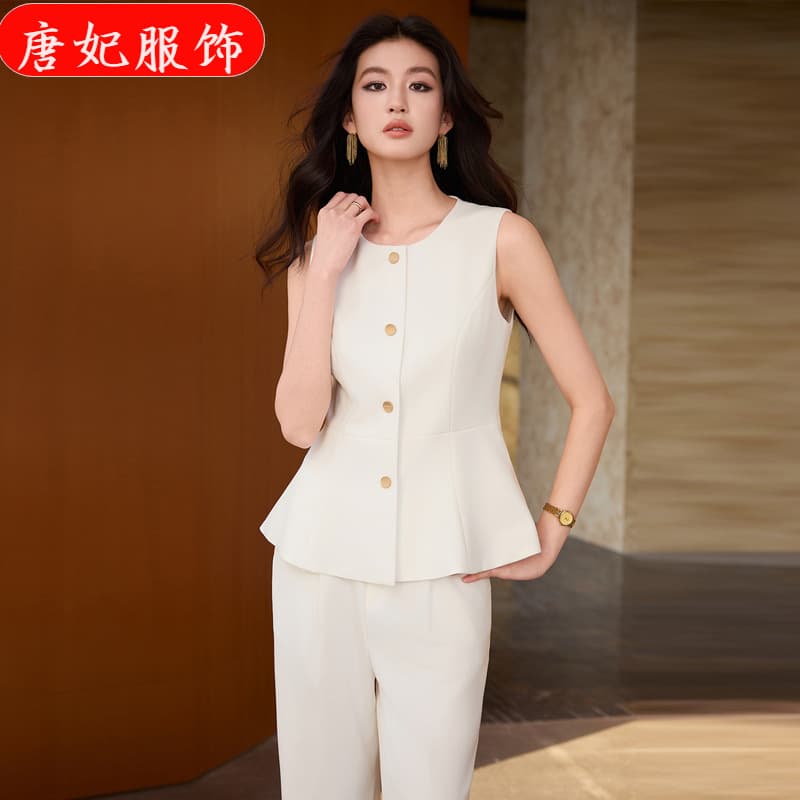 2026 New Casual Vest Suit for Women Small Temperament Fashionable Workplace Commuting Formal Wear Professional Wear Work Clothes