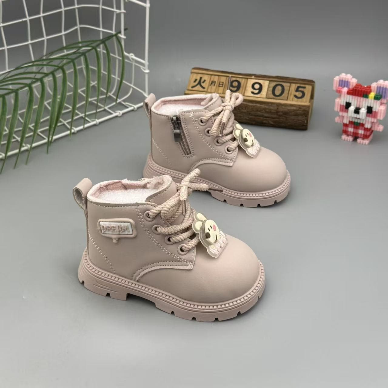 2025 Autumn/Winter New Style Martin Boots, Fleece-Lined, Warm, for Boys and Girls, with Accessories, Light-Up, Leather, Waterproof, Suitable for Toddlers and Young Children