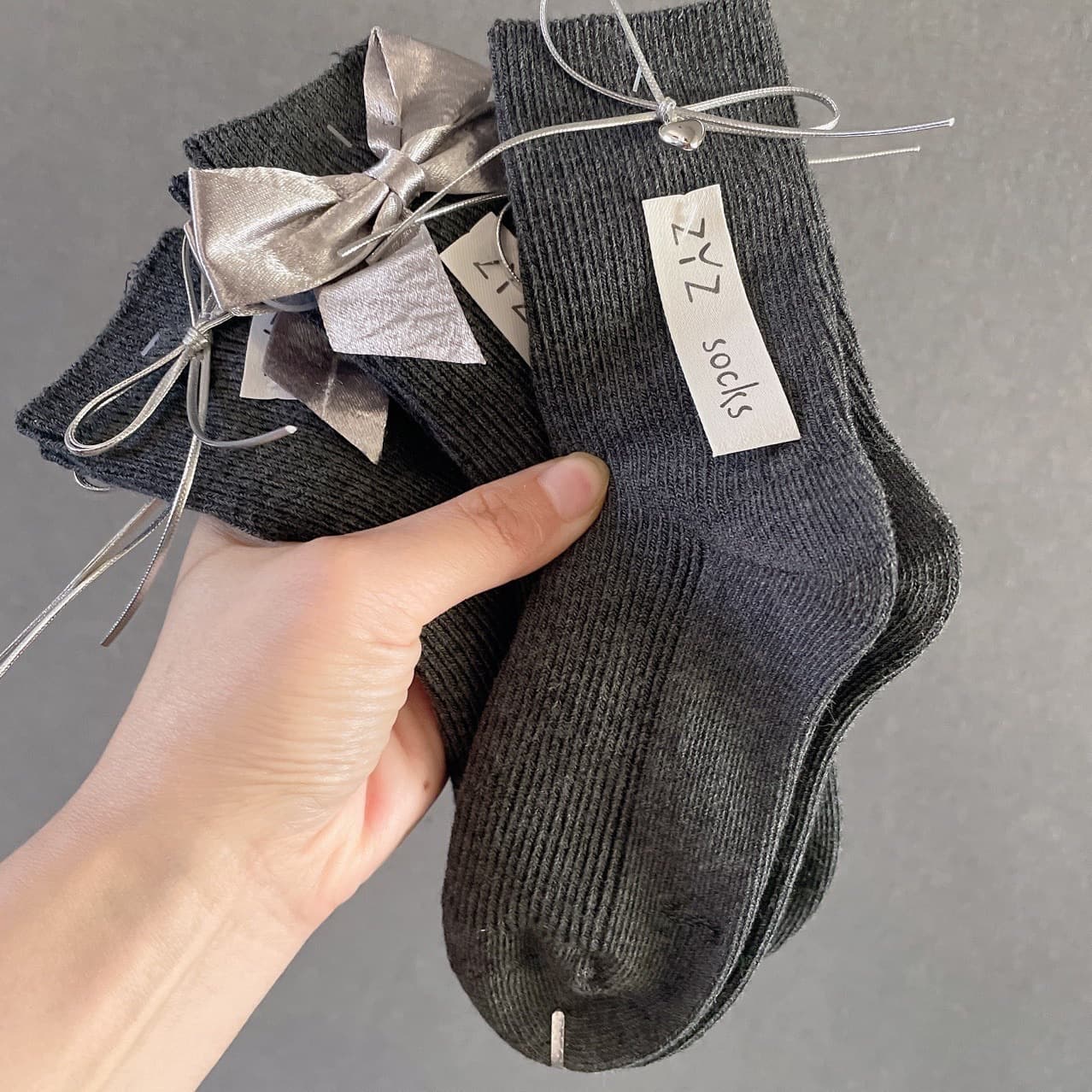 Zhi Ya Zhi Girls' Socks New Gray Series Silver Bow Mid-Calf Socks Premium Hand-Sewn Mid-Calf Socks