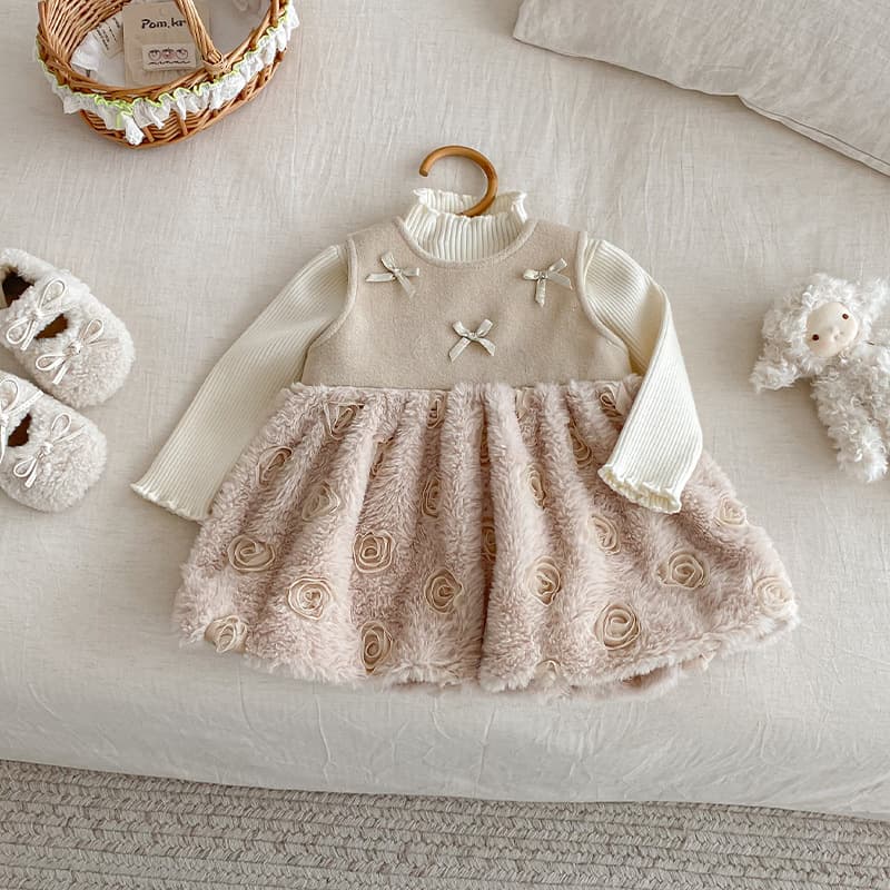 Girls' Faux Rabbit Fur Princess Dress 2025 New Winter Baby Bow Dress Children's Crystal Velvet Vest Dress