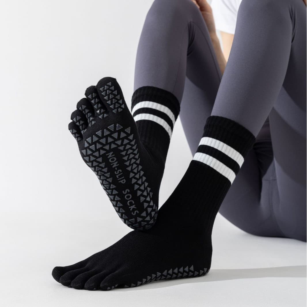 Cross-Border Bestseller NON-SLIP Silicone Five-Toe Socks for Yoga, Home Training, Anti-Slip Split-Toe Sports Socks Wholesale
