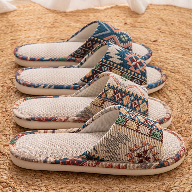 Ultra-Soft Silent Linen Slippers for Men and Women, Breathable, Moisture-Wicking, Anti-Slip, Suitable for Indoor Home Use, Four-Season Cotton-Linen Slippers