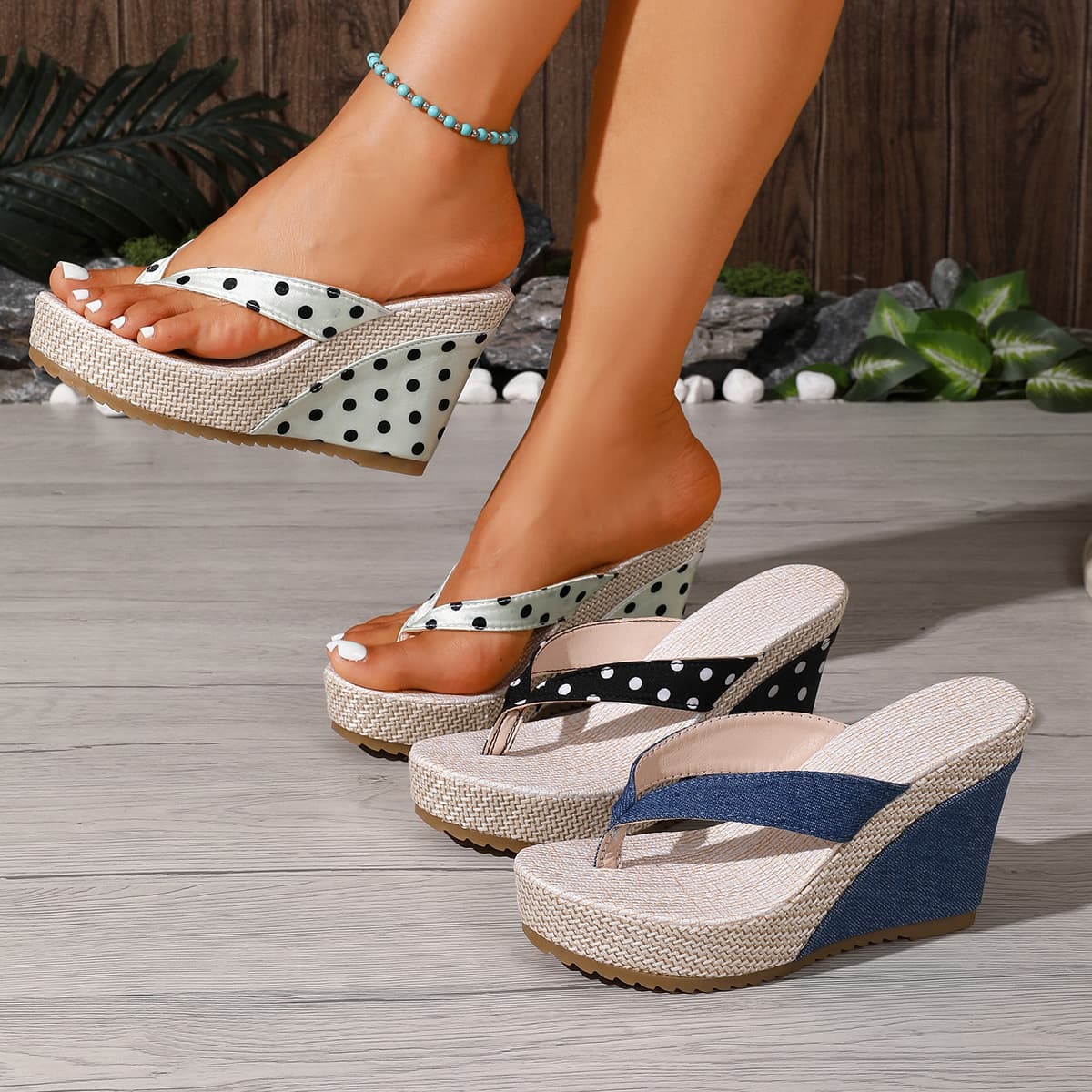 New Polka Dot Wedge Slippers for Women, Thick-Soled Lazy Style with Multiple Styles to Choose From, Fashionable Flip-Flops for Vacation
