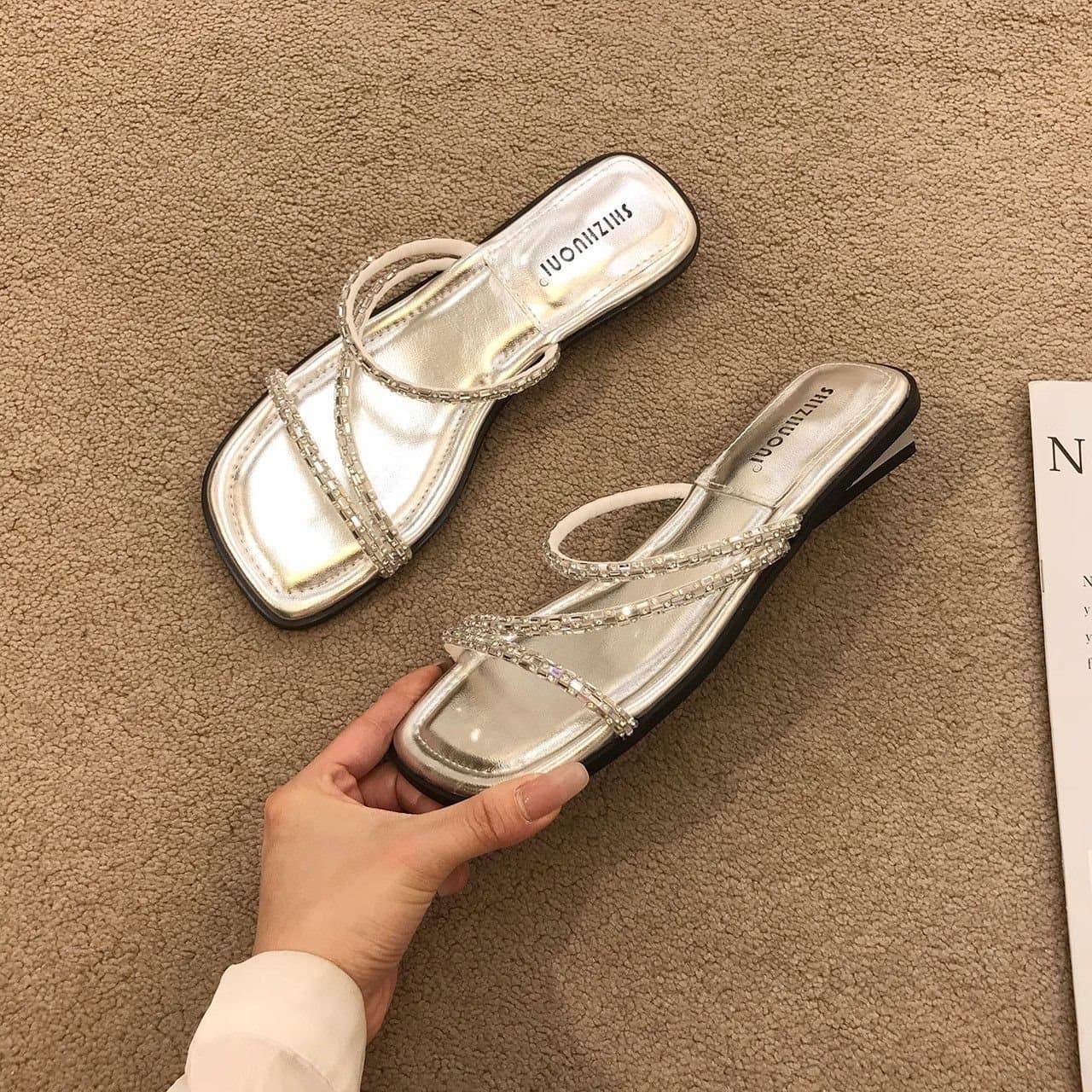 Women's Slippers, Ins Style 2025 Summer New Fashionable Versatile Fairy Style High-End Flat Sandals