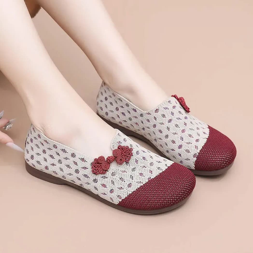 2024 Spring/Summer Breathable Women's Flyknit Embroidered Shoes, Lightweight Polyurethane Old Beijing Style Cloth Shoes