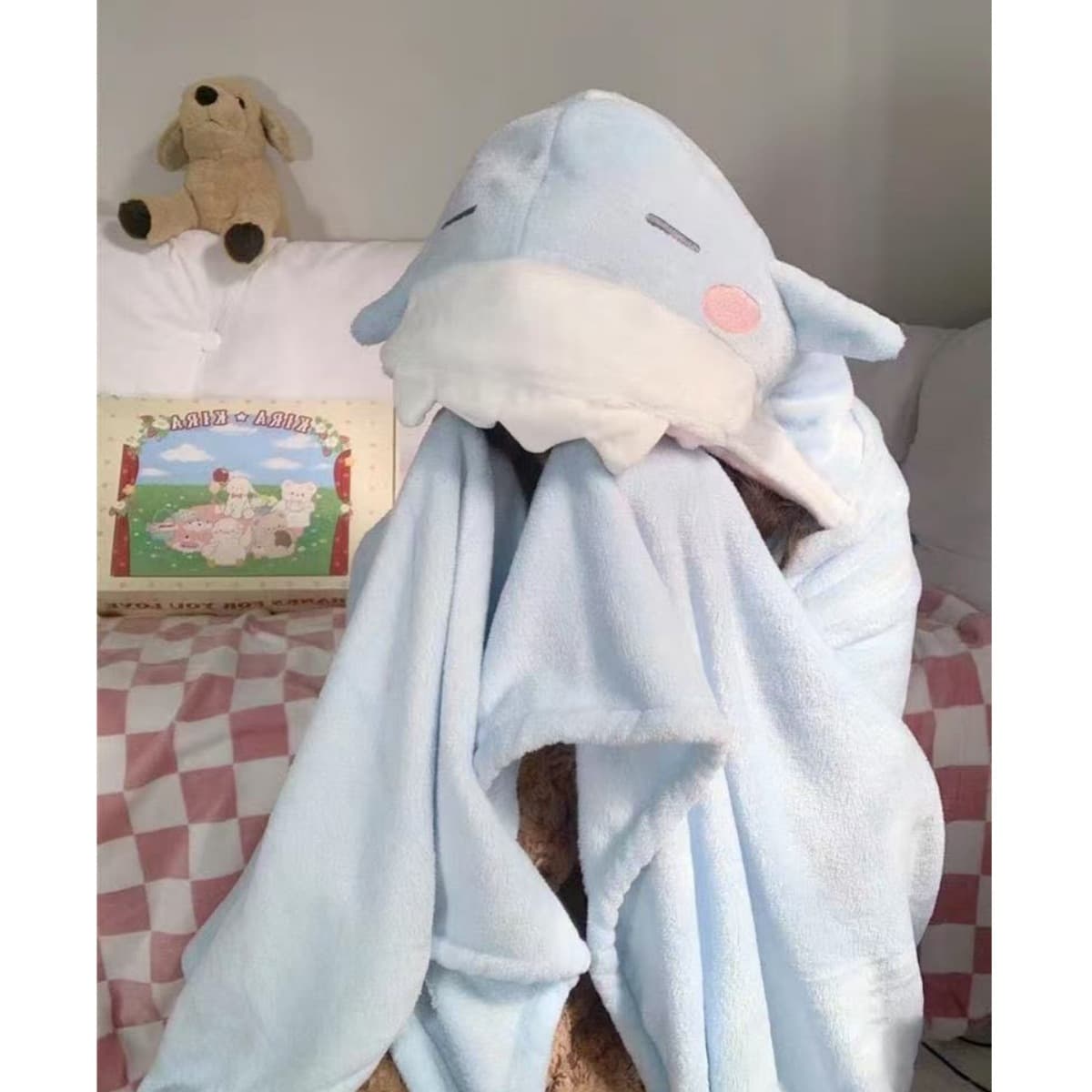 Cute cartoon shark blanket for students, dormitories, offices, lunch breaks, air conditioning, shawls, plush coral fleece blankets