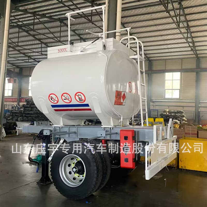 Cross-border single-axle dual-wheel 5 cubic meter oil tanker semi-trailer for diesel, gasoline and hazardous materials transport, oil tanker semi-trailer, aluminum alloy