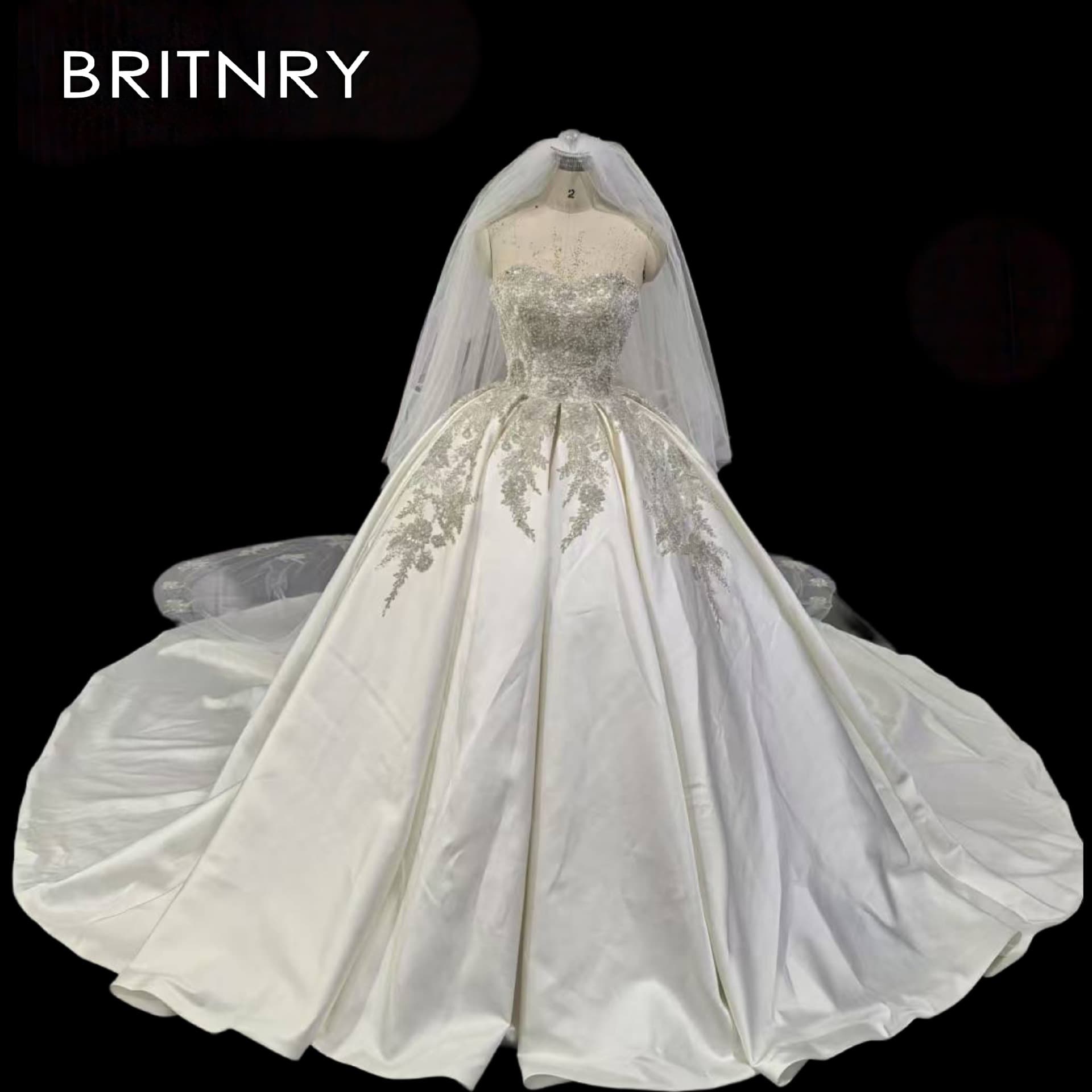 2026 New Collection Satin Long Sleeve Wedding Dress Strapless Palace A-Line Heavy Beaded Bridal Main Dress Long Train