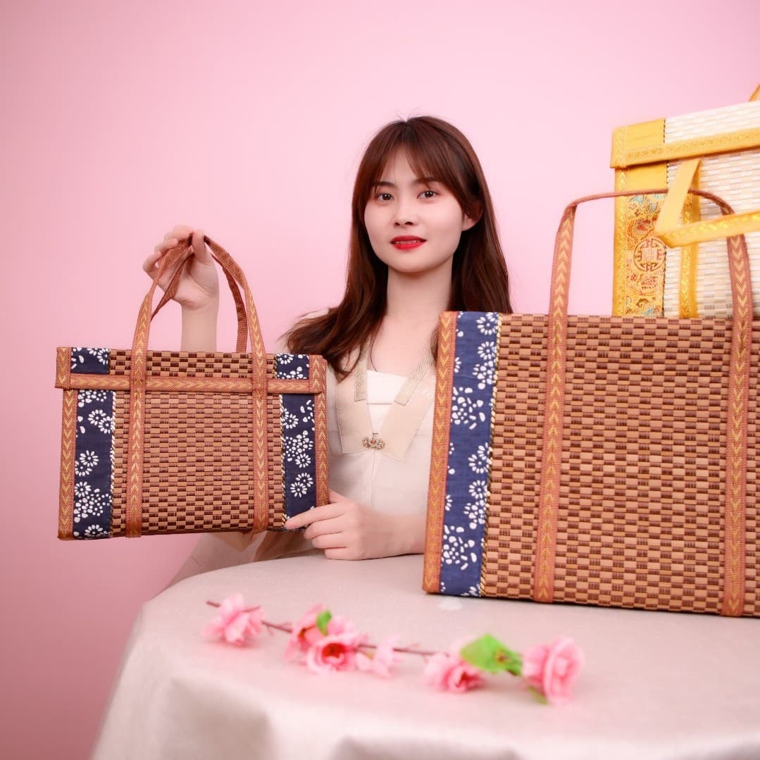 2025 New Design Preserved Meat/Sausage Holiday Gift Box, Small/Large Zongzi/Mooncake Rattan Bamboo Basket Foldable Packaging
