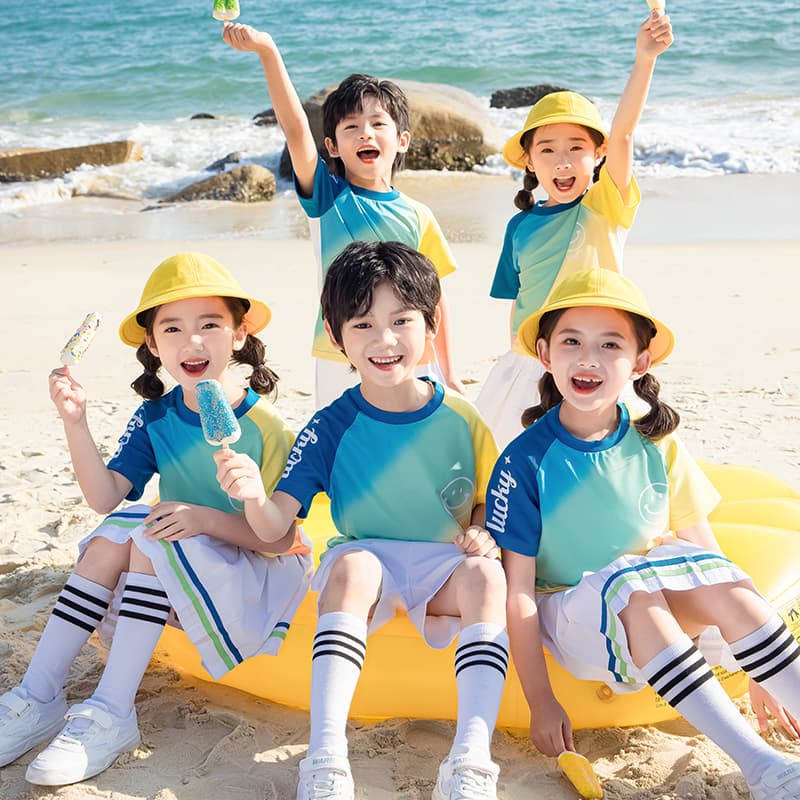 2026 new first grade summer short-sleeved primary school student class uniform three-piece set children's sports rainbow school uniform suit for children