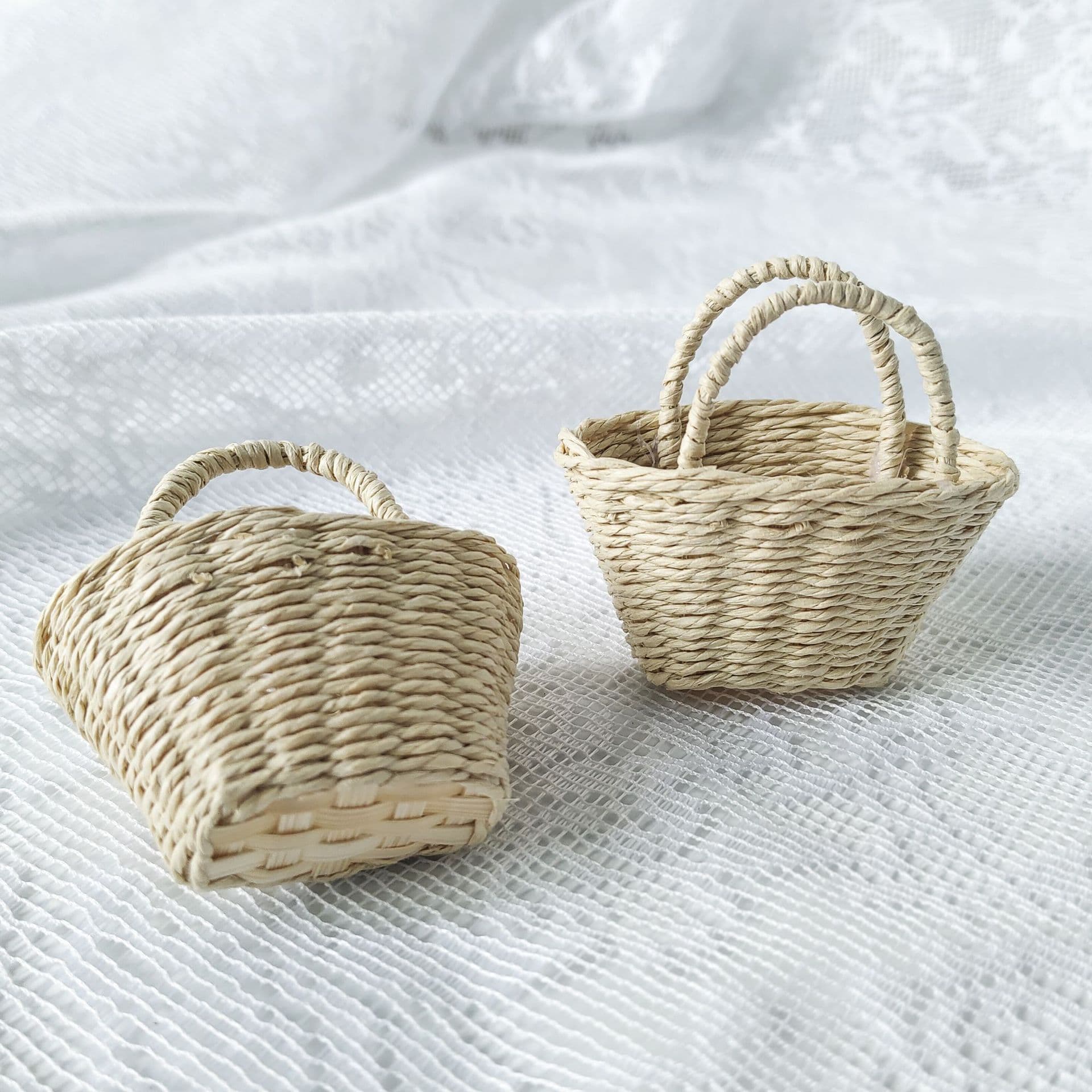 Mini raffia hand basket car basket DIY toy hand basket mother bag small pendant decoration