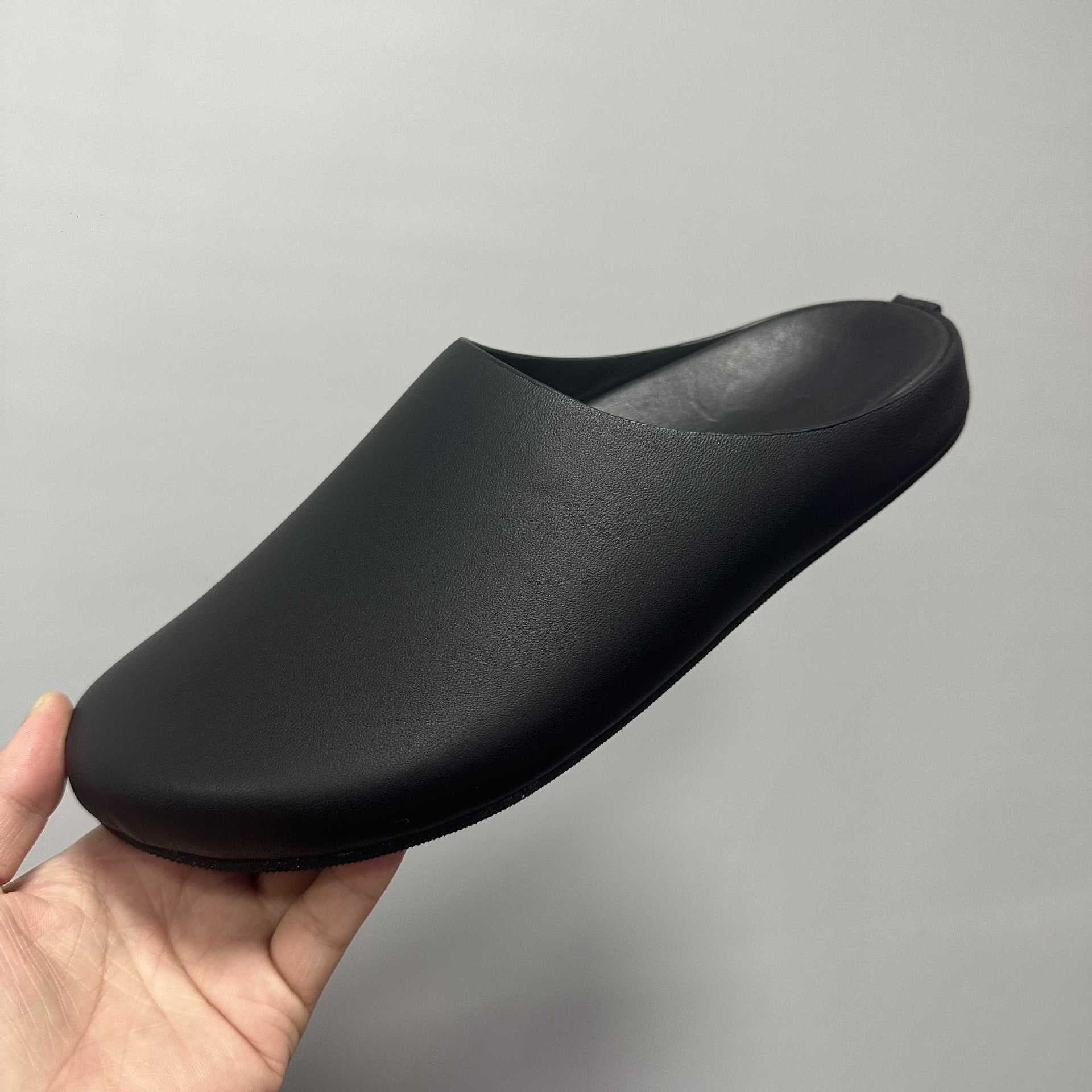 Men's Closed-Toe Slides, Versatile Black Sheepskin Casual Shoes, Genuine Leather Men's Outdoor Footwear 2607