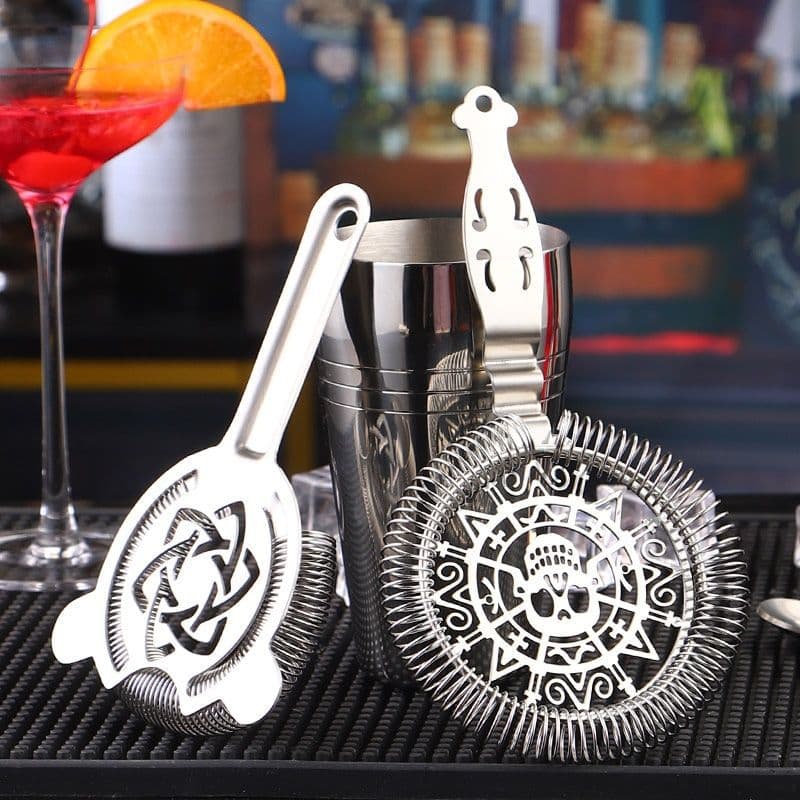 304 stainless steel hollowed-out ice strainer, fancy cocktail tool, Hawthorne skull pattern filter
