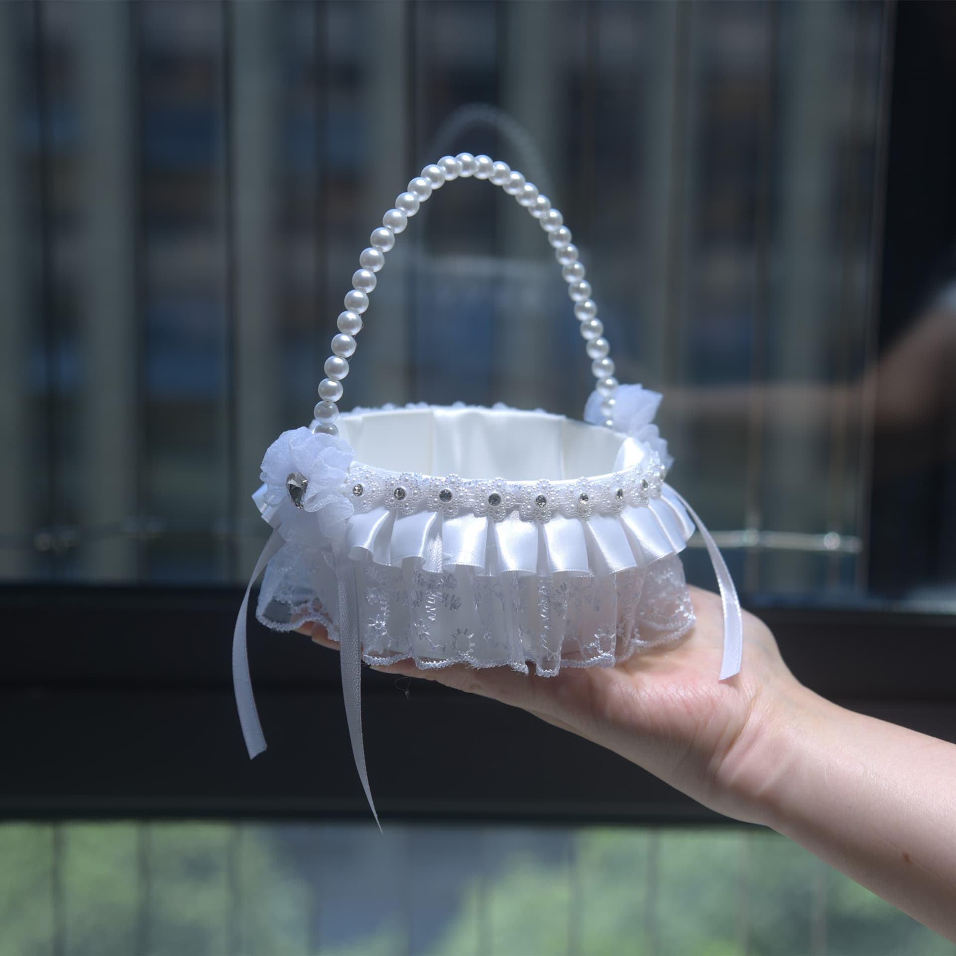 306 wedding flower girl small basket European and American best-selling bride wedding hand-held petal flower basket scattering flowers European and American style flower basket