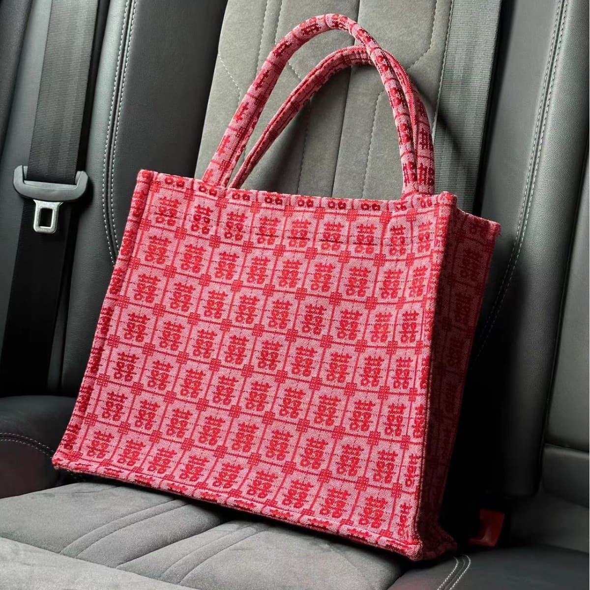 2026 New Red Large Capacity Tote Bag Bride Wedding Bag Gift Bag Bridesmaid Bag Commuter Handbag