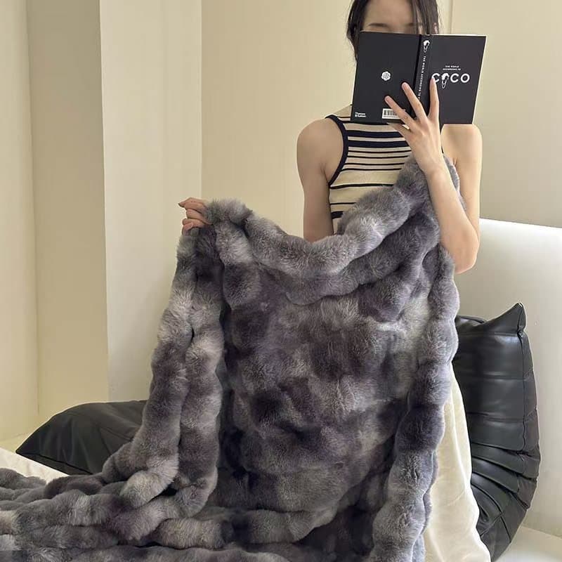 Luxury High-End Rabbit Fur Blanket, Long-Hair Throw Blanket, Winter Thickened Sofa Blanket, Bed Throw
