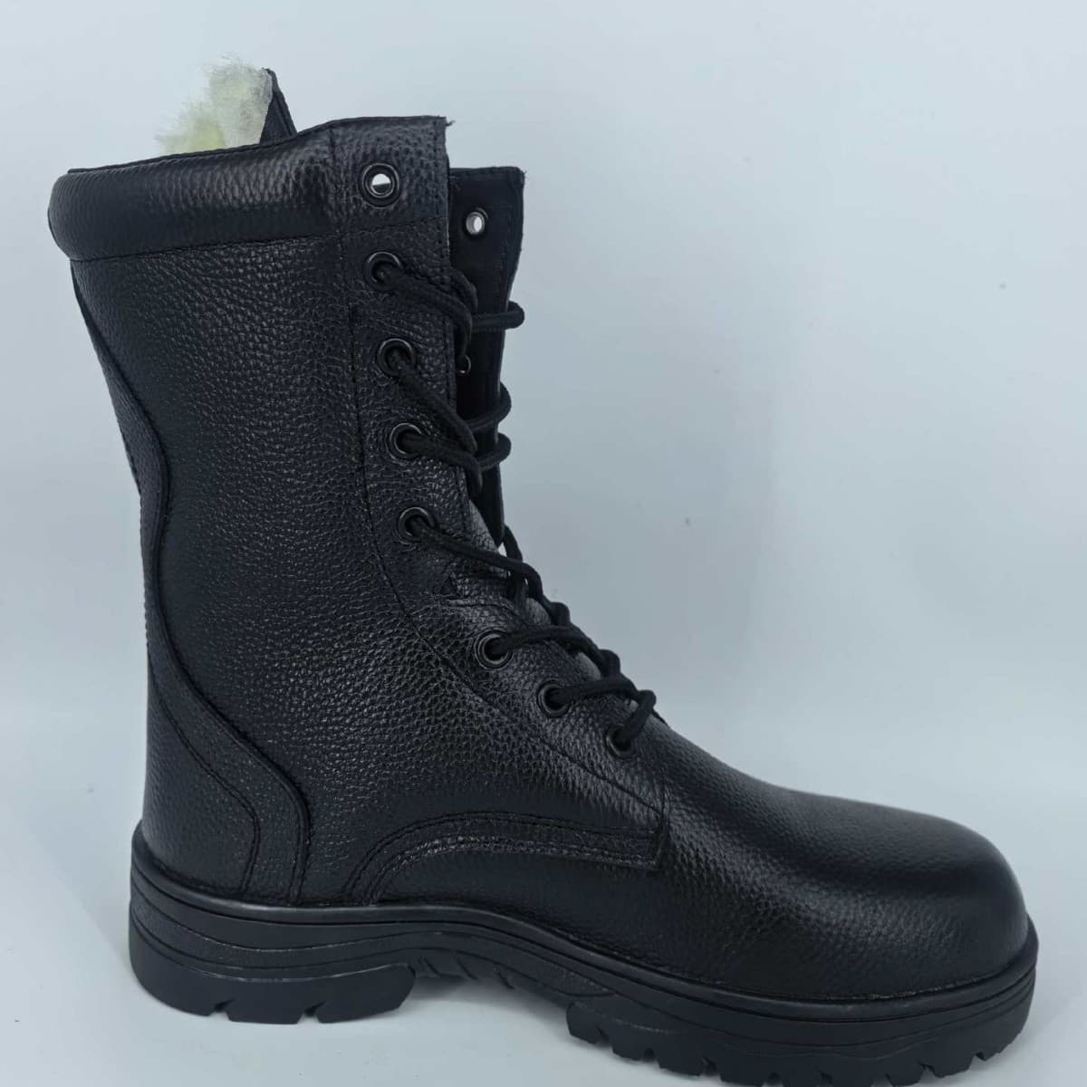 Outdoor shoes hiking wool pure leather high-top sports popular high-end travel slip-resistant shock-absorbing.