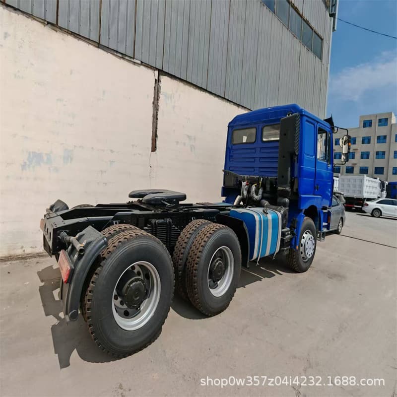 Export used tractor head 6*2 6*4 commercial transport semi-trailer cargo logistics transport Sinotruk semi-trailer