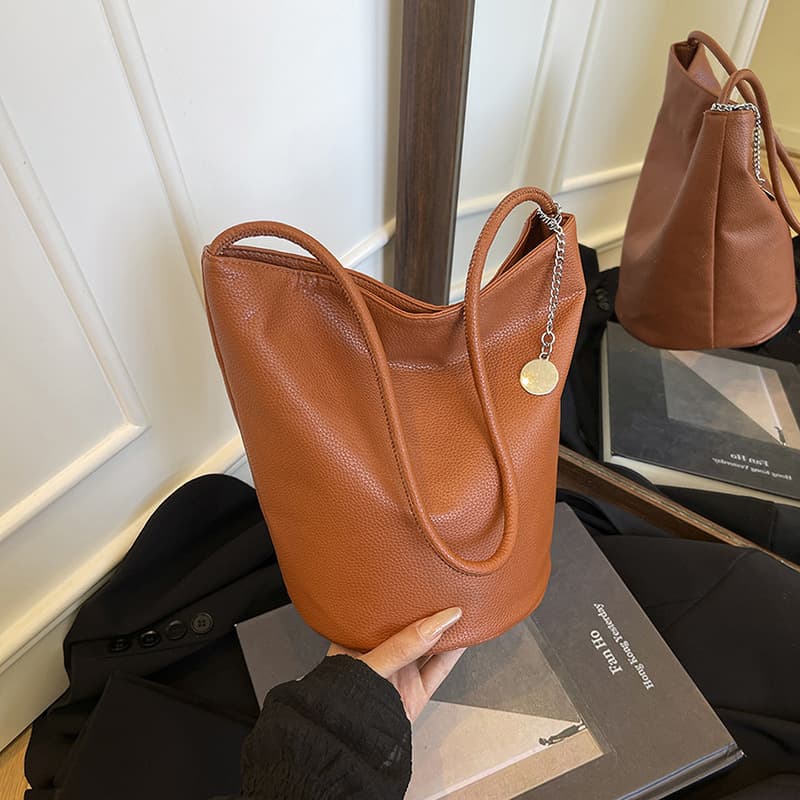 Vintage Bucket Bag for Women 2025 New Style, Fashionable Handbag Shoulder Bag, Large Capacity Textured Underarm Bag