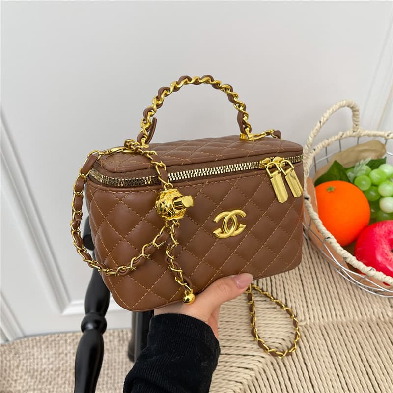 2026 Chanel-Style Diamond Quilted Chain Handle Box Bag Women's Luxury Textured Chain Crossbody Small Square Bag