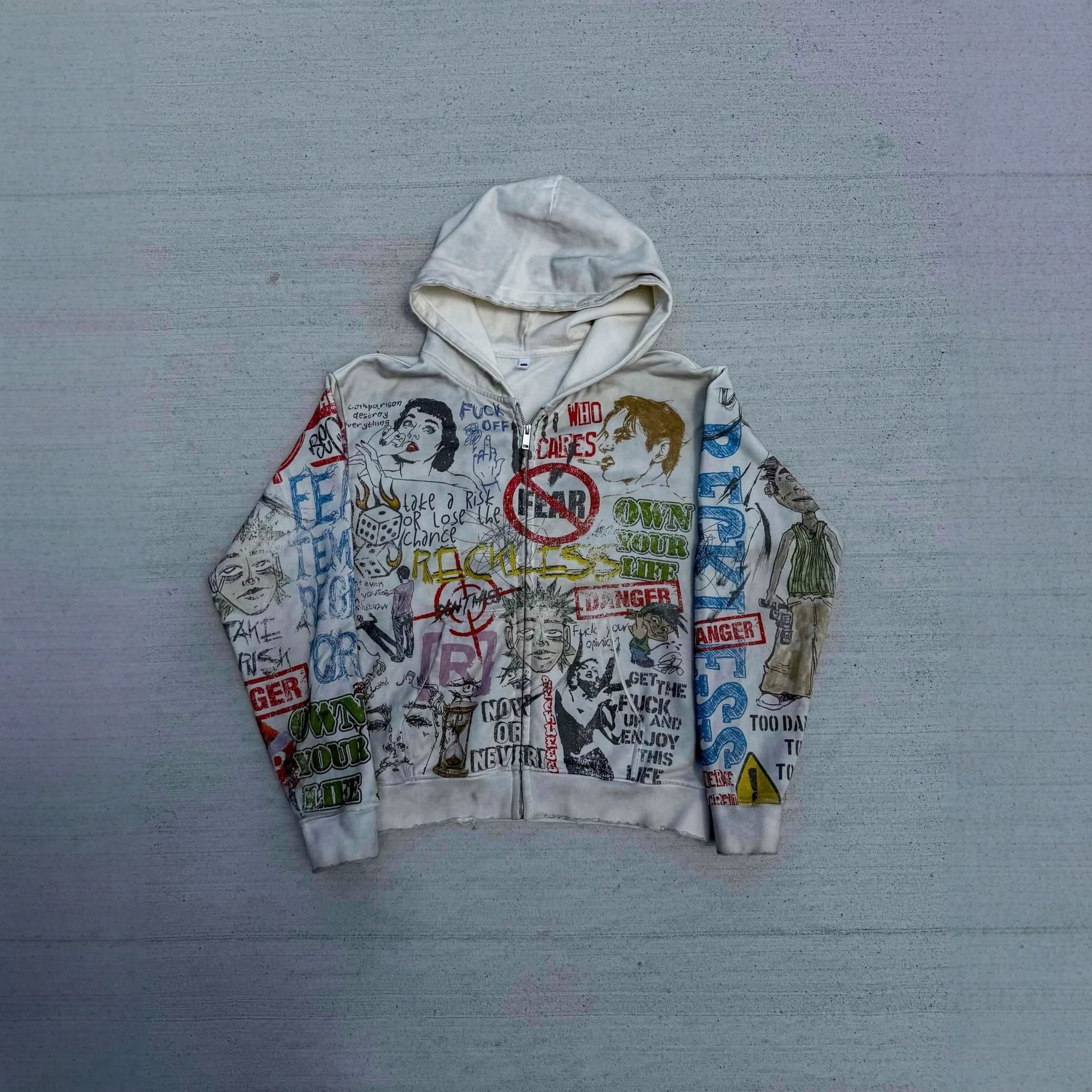 Washed Distressed All-Over Graffiti Hoodie White Vintage Comic Portrait Print Loose Zip-Up Hooded Sweatshirt