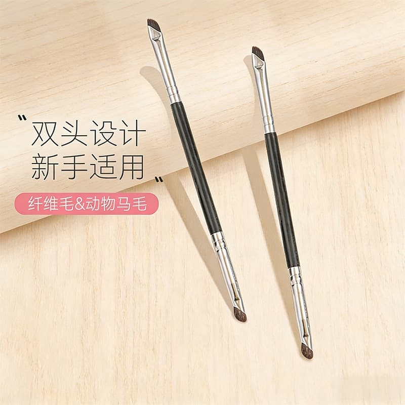 Single Double-Ended Eyeliner Brush with Soft Bristles, Aluminum Tube, Sickle-Shaped Angled Head, Eyeshadow Brush, Detail Brush for Lower Eyelid and Aegyo-Sal Makeup