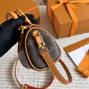 Guangzhou Chip Genuine Leather Hot Seller Monogram Pillow Nano Bag Shoulder Handheld Crossbody Same Style Cross-border Best Seller
