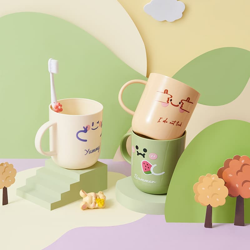 Cute Cartoon Mouthwash Cup, Smiley Face Children's Student Dormitory Rinsing Cup, Toothbrushing Cup with Heat Transfer Printing Wholesale