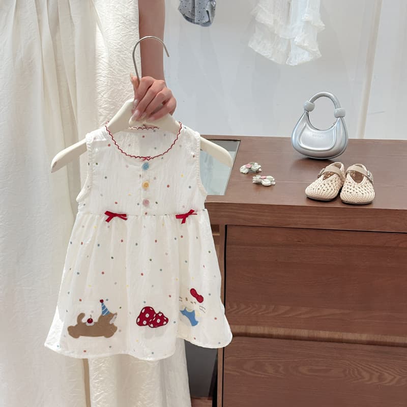 Girls cartoon polka dot dress summer 2026 new baby girl fashionable and cute style beige sleeveless vest dress