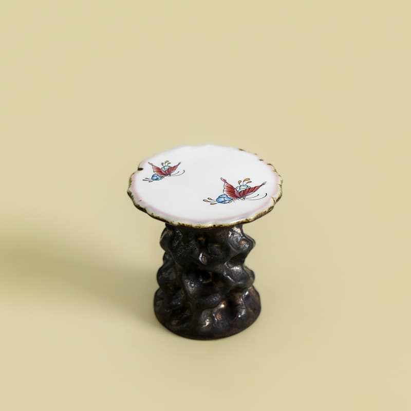 Rust-glazed Taihu stone butterfly lidded ceramic tea bowl/tea tray, a must-have for home use. (Six Gentlemen Tea Ceremony Accessories)