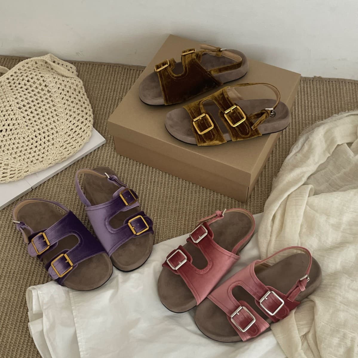 Casual Versatile One-Strap Buckle Thick Sole Open Toe Birkenstock Sandals for Women Summer New Velvet Flat Roman Beach Shoes