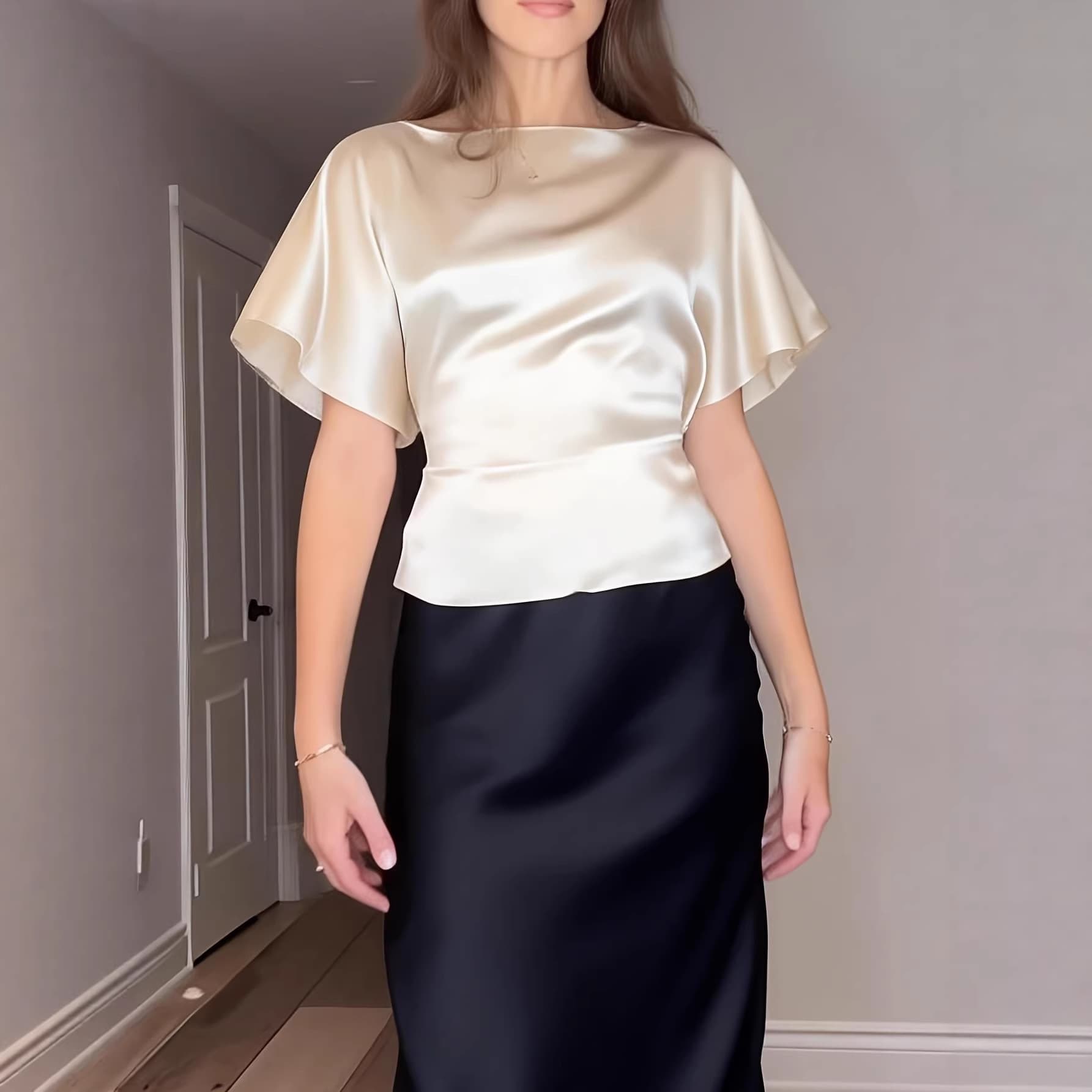 European and American Cross-Border Summer New Silk Satin Women's Round Neck Short Sleeve Top, Cool and Breathable Thin Fabric Age-Defying Top