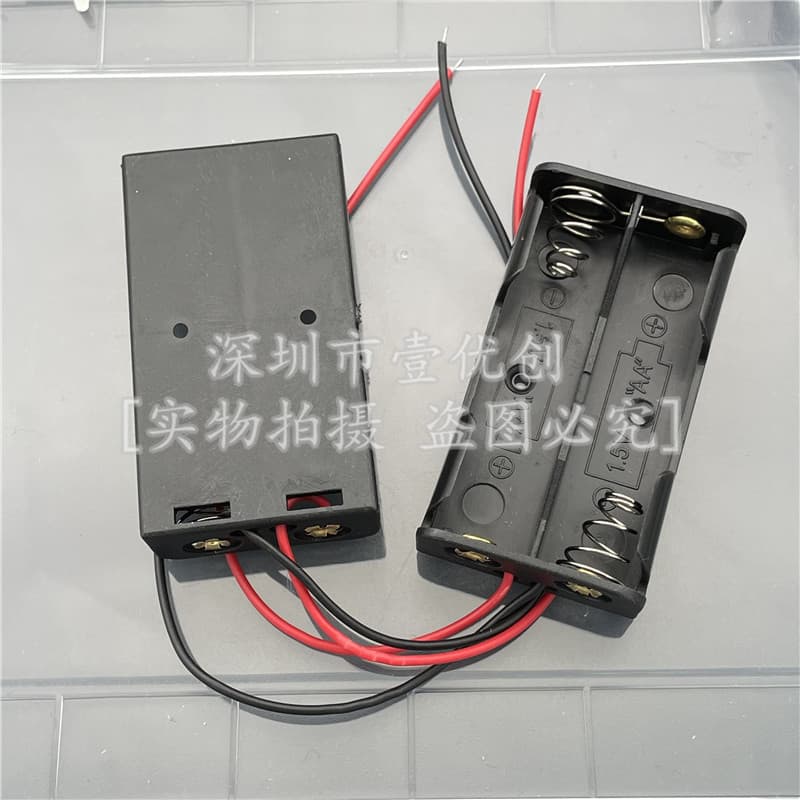 AA 2-Cell Battery Holder without Cover - Two AA Cells, No Cover, Flat Layout, 3V Series Connection with Wires